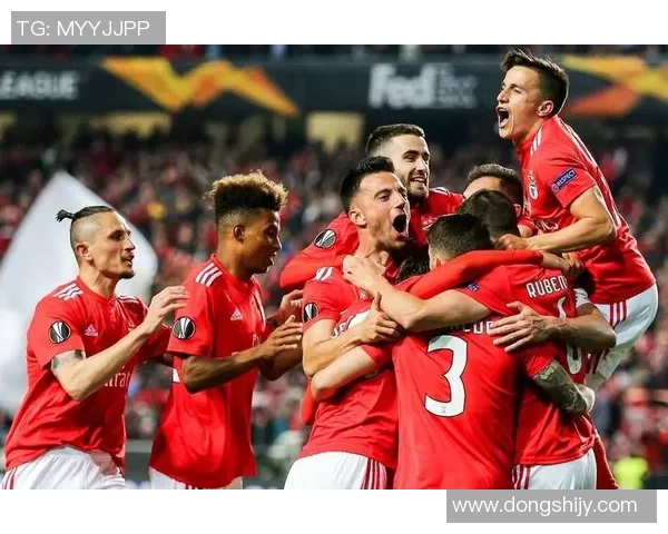 欧冠激战本菲卡与里昂战成平局神扑瞬间点燃全场气氛